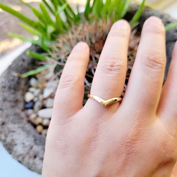 Classic Dainty Gold Arrow Wishbone Ring Band - Picture 6 of 10